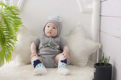 巴彦淖尔市11个月宝宝